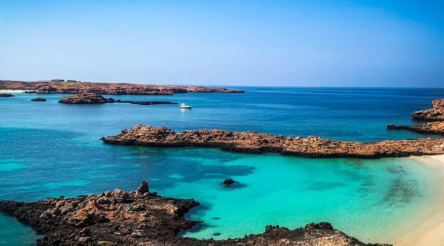Dimaniyat Island